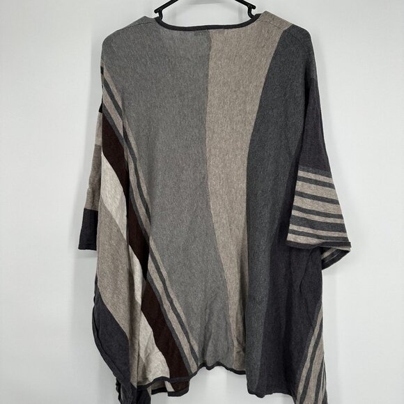 Cabi Women's Poncho Sweater Gray‎ V-neck Size Small - Picture 2 of 5